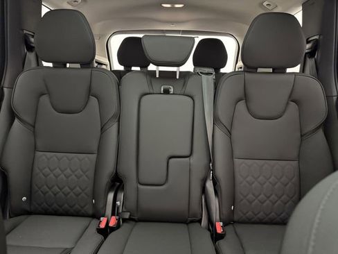 New 2026 Volvo XC90 B5 Core image 28