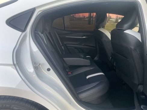 Used 2025 Toyota Camry SE image 14