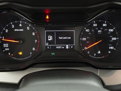 Used 2024 Chevrolet Trax LS w/ LS Convenience Package FWD image 23