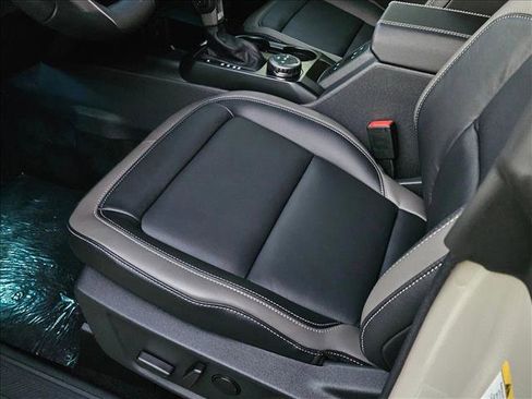 New 2025 Ford Bronco Outer Banks image 4