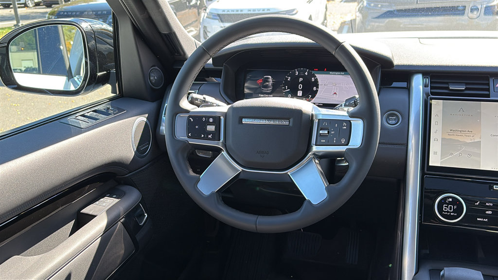 Used 2025 Land Rover Discovery S AWD/4WD image 27