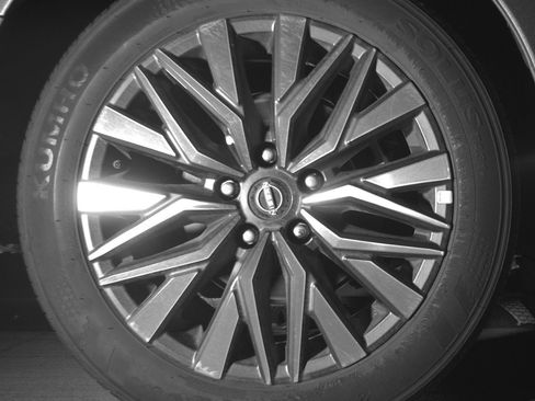 Used 2025 Nissan Altima 2.5 SV image 15