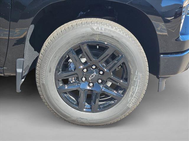 New 2026 Chevrolet Silverado 1500 RST w/ Dark Appearance Package AWD/4WD image 10