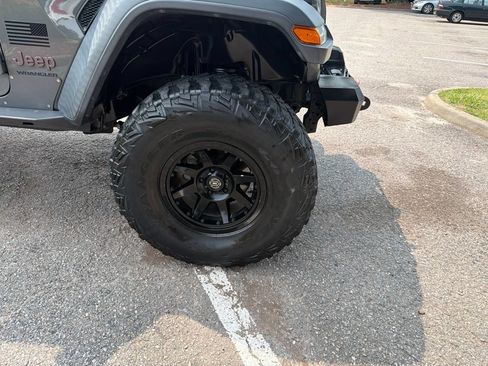 Used 2020 Jeep Wrangler Unlimited Rubicon w/ LED Lighting Group AWD/4WD image 8