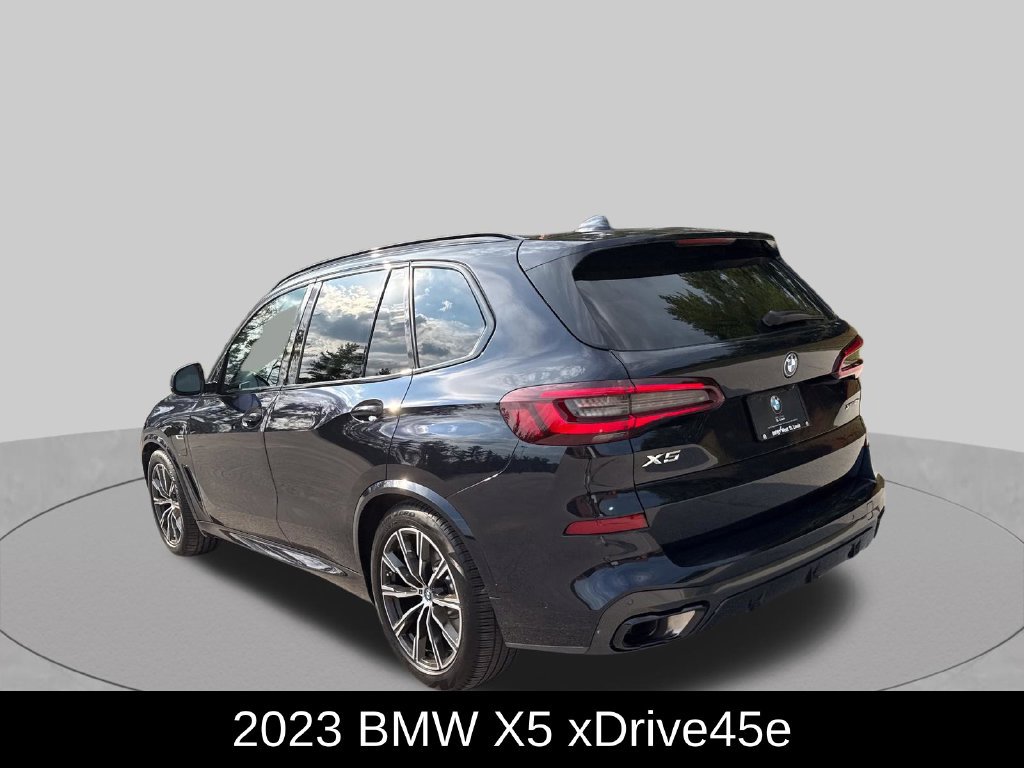 Used 2023 BMW X5 xDrive45e w/ Executive Package AWD/4WD image 3