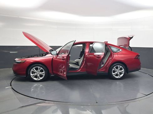 Used 2023 Honda Accord LX image 39