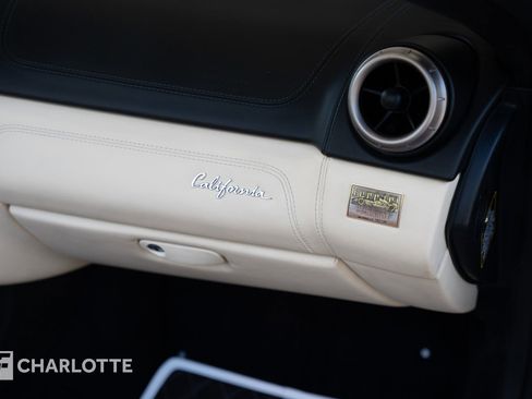 Used 2011 Ferrari California image 35