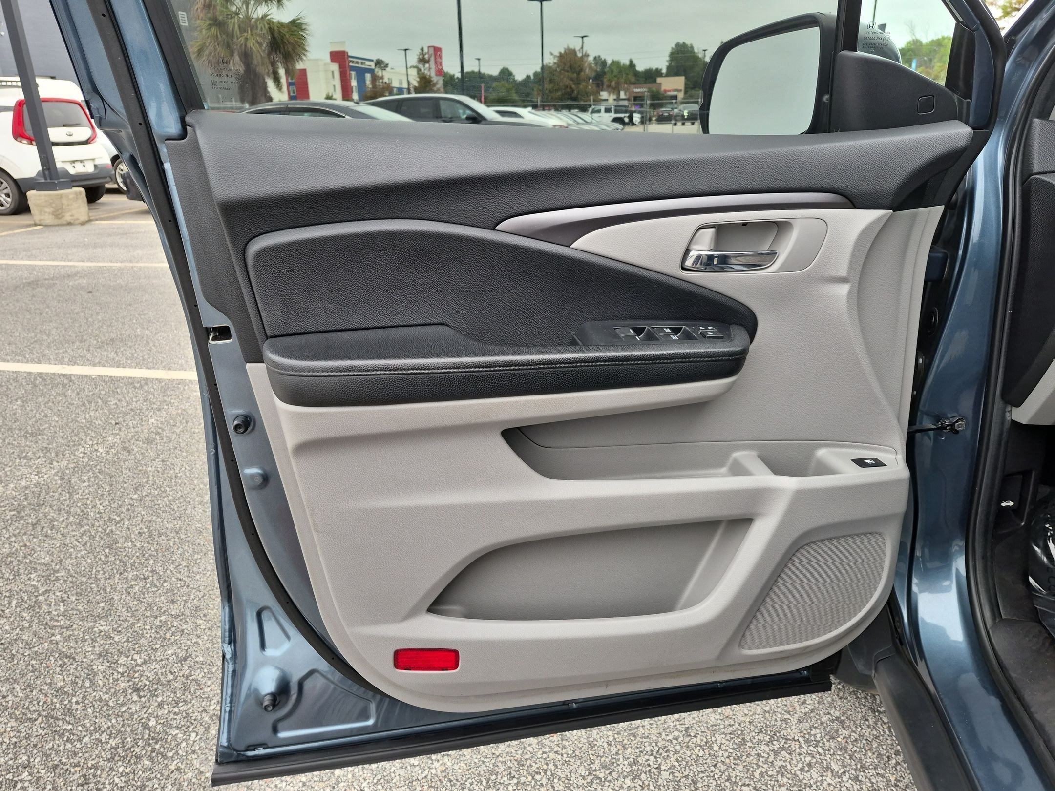 Used 2021 Honda Pilot EX image 13