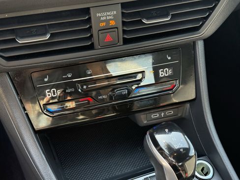 Used 2025 Volkswagen Jetta Sport FWD image 22
