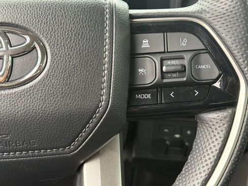 Used 2024 Toyota Tundra Limited AWD/4WD image 26