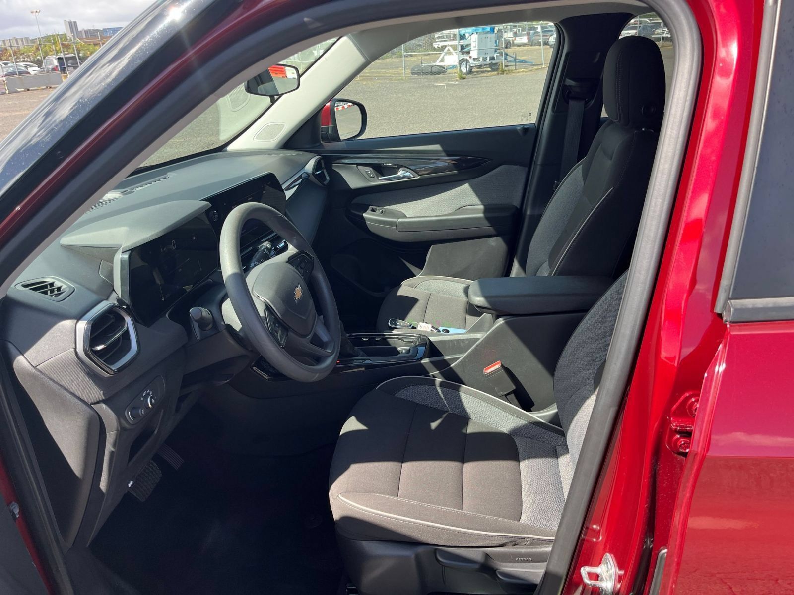 Used 2025 Chevrolet TrailBlazer LT FWD image 21