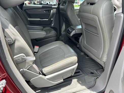 Used 2016 Chevrolet Traverse LT image 16