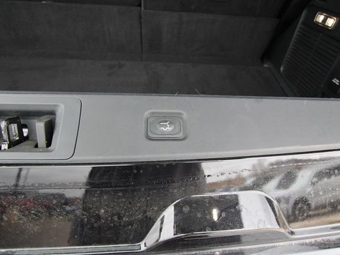 Used 2025 Ford Expedition Active image 37