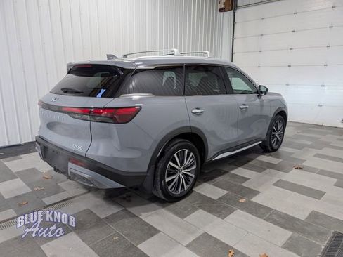 Used 2025 INFINITI QX60 Sensory w/ Vision Package image 4