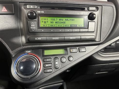 Used 2014 Toyota Prius C Four image 15