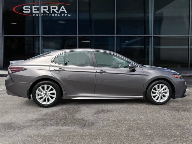 Used 2024 Toyota Camry SE FWD image 6