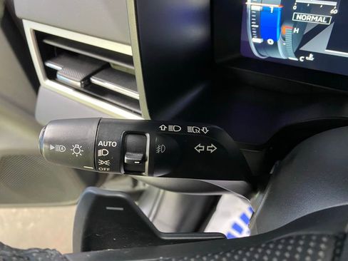 Used 2023 Mitsubishi Outlander SEL image 23