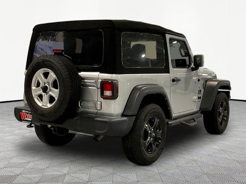 Used 2022 Jeep Wrangler Sport AWD/4WD image 6