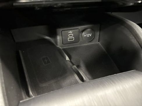 Used 2025 Ford Escape Platinum image 24