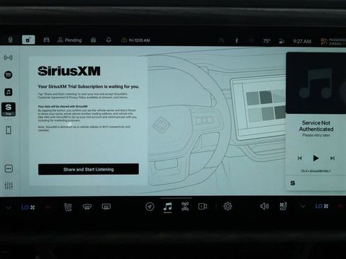 Used 2022 Rivian R1T Adventure image 18