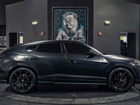 Used 2019 Lamborghini Urus AWD/4WD image 27