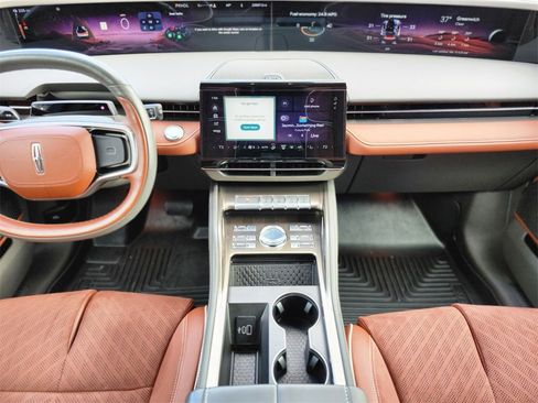 Used 2024 Lincoln Nautilus Black Label image 14