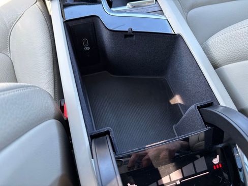 Used 2023 Volvo XC90 T8 Plus w/ Protection Package image 10