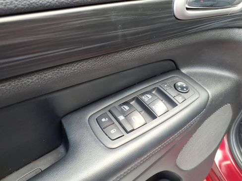 Used 2019 Jeep Grand Cherokee Altitude image 20