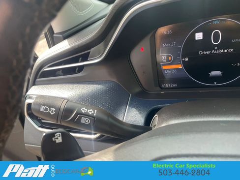 Used 2023 Chevrolet Bolt EUV Premier w/ Sun & Sound Package FWD image 31