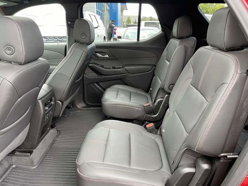Used 2023 Chevrolet Traverse RS image 11