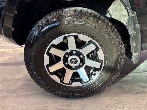 Used 2019 Toyota 4Runner TRD Off-Road Premium image 24
