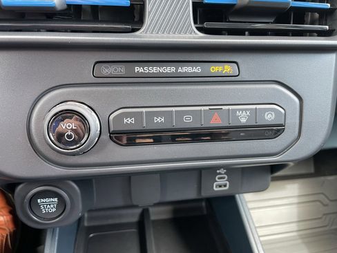 New 2025 Ford Maverick Lobo image 11