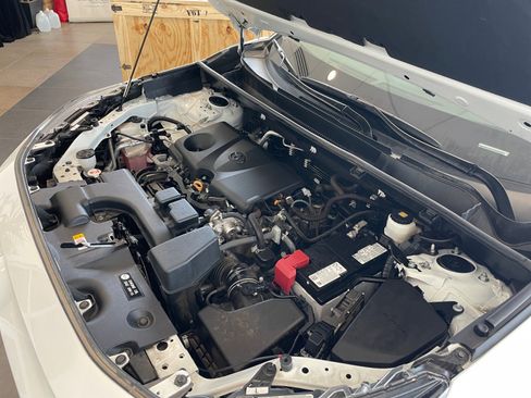 Used 2024 Toyota RAV4 XLE w/ Convenience Package FWD image 21