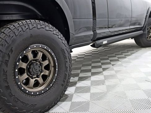 Used 2021 RAM 2500 Laramie w/ Night Edition image 12