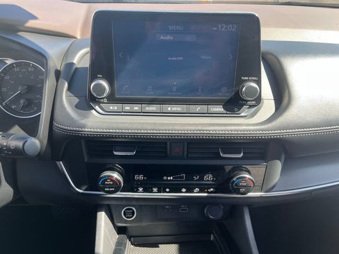 Used 2023 Nissan Rogue SV AWD/4WD image 23