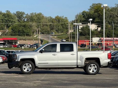 Used 2018 Chevrolet Silverado 1500 LT w/ All Star Edition image 5