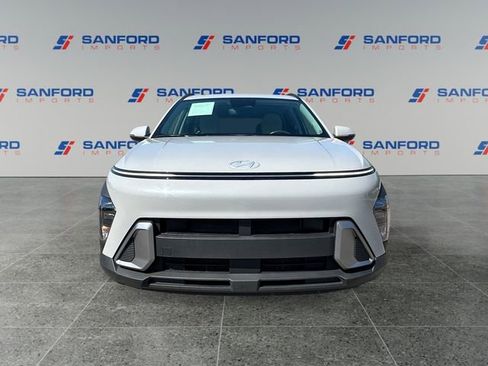 Used 2024 Hyundai Kona SEL FWD image 8