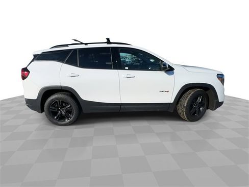 Used 2022 GMC Terrain AT4 w/ Tech Package image 9