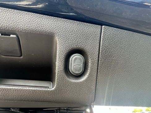 Used 2015 GMC Yukon Denali w/ Touring Package image 41