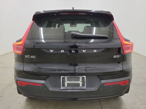 Used 2023 Volvo XC40 B5 Plus w/ Protection Package Premier image 6