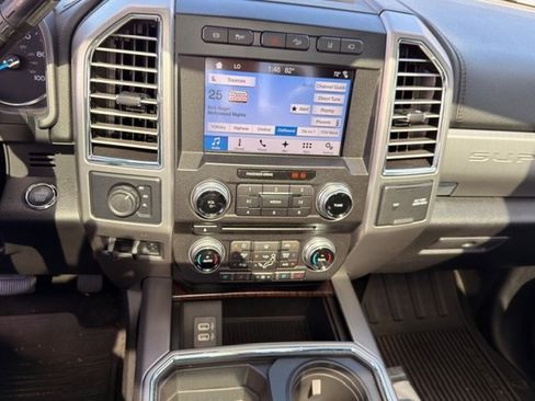 Used 2017 Ford F350 Platinum w/ Platinum Ultimate Package image 2