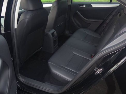 Used 2014 Volkswagen Jetta SE FWD image 36
