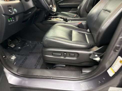 Used 2016 Honda Pilot Touring image 10