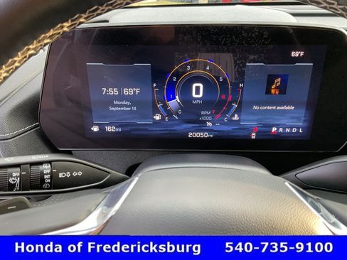Used 2025 Chevrolet Traverse LT FWD image 34