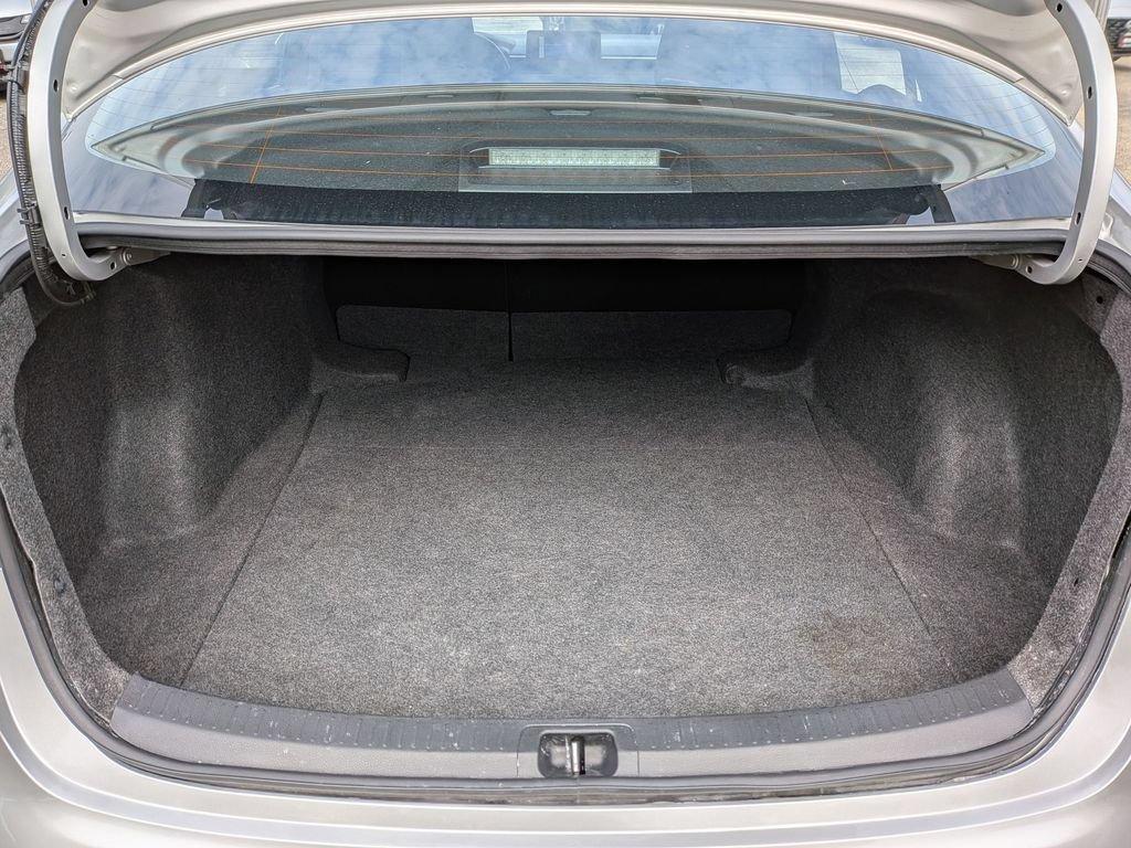 Used 2025 Toyota Corolla LE FWD image 33