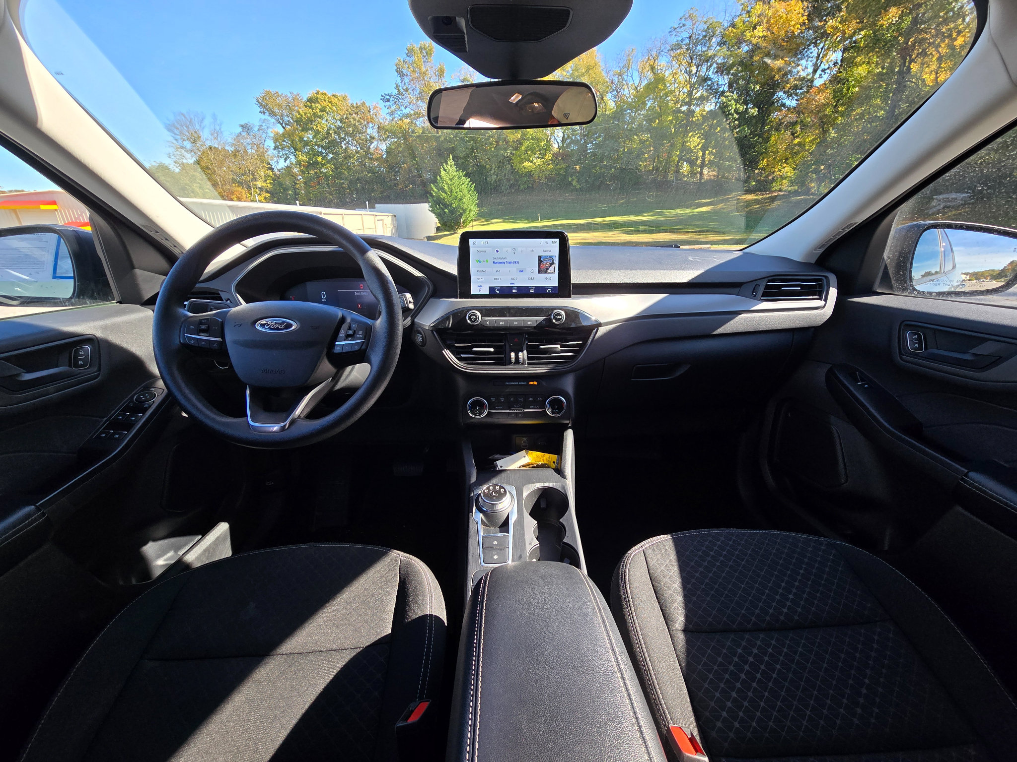Used 2025 Ford Escape Active AWD/4WD image 16