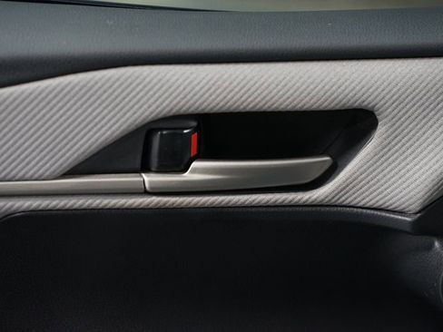 Certified 2025 Toyota Camry SE image 33