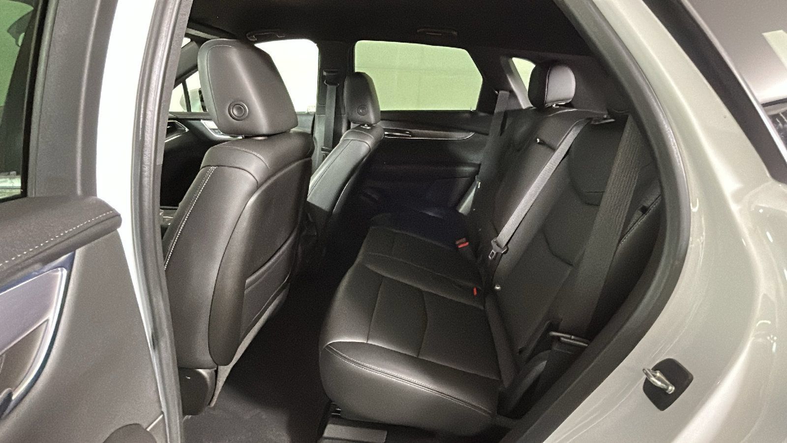 Used 2022 Cadillac XT5 Luxury AWD/4WD image 30