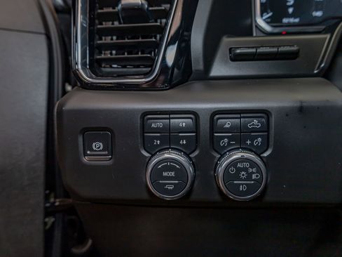 Used 2025 GMC Sierra 1500 Denali Ultimate image 15