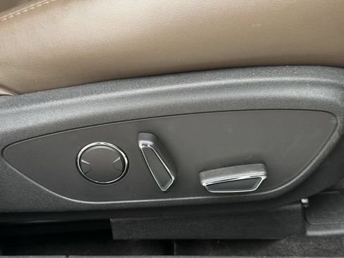 Used 2013 Lincoln MKZ FWD image 30